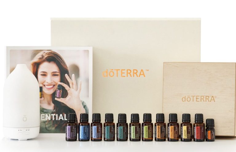 Aromatherapie-Set mit Ölen, Diffuser und Anleitung in ansprechender Holz Verpackung.